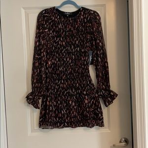 New! Never worn! Smocked balloon sleeve dress